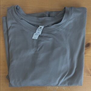 90 Degree By Reflex Gray Short Sleeve Tee